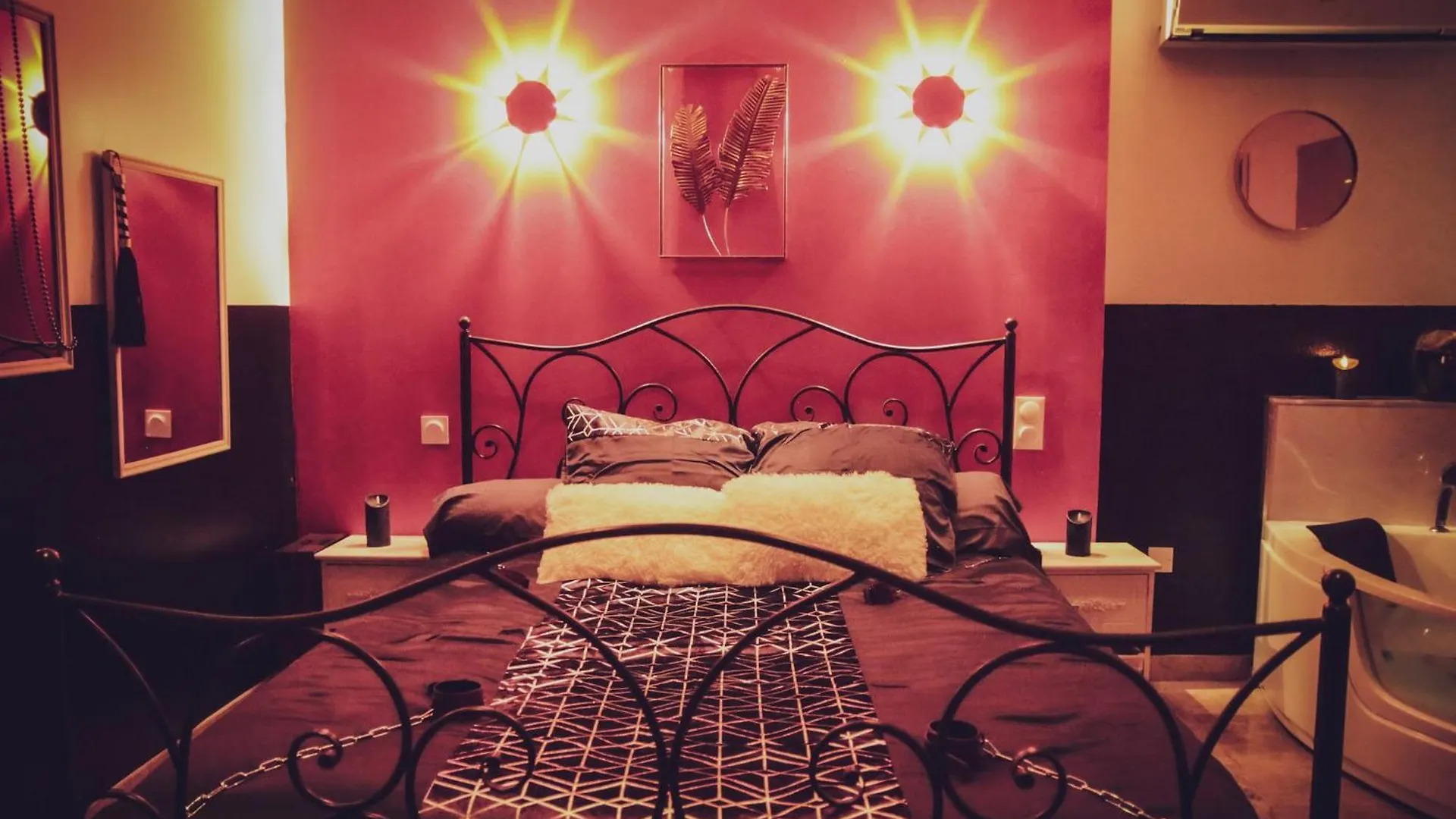 Osez! Le Fruit Defendu Loveroom Carpentras Love hotel